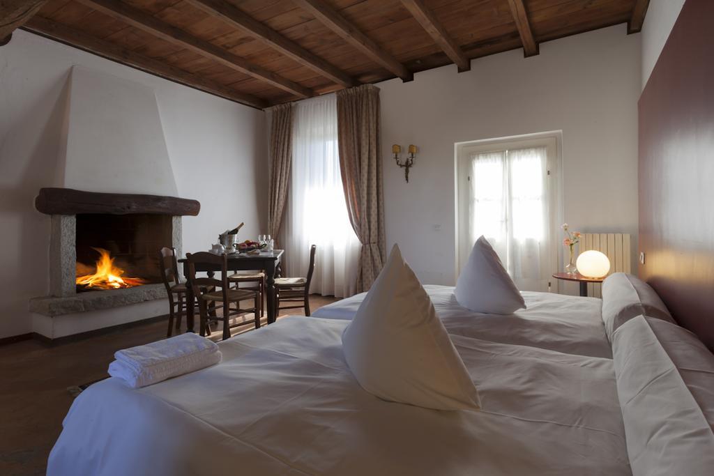 Agriturismo Cascina Marzana Hotel Pavia Exterior photo